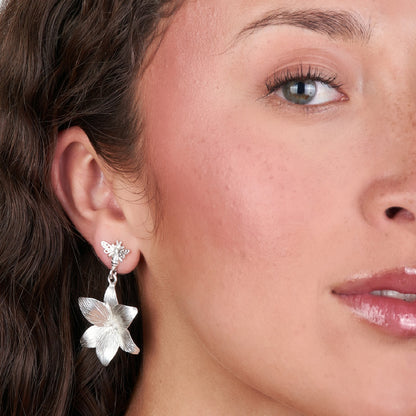 Aretes Abeja y Lirio