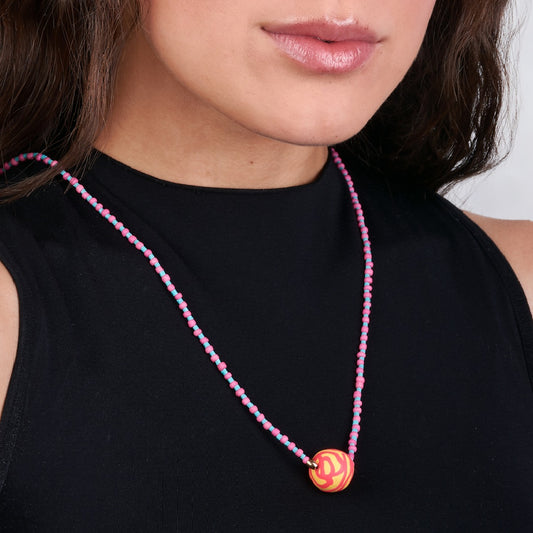 Collar Monila Center